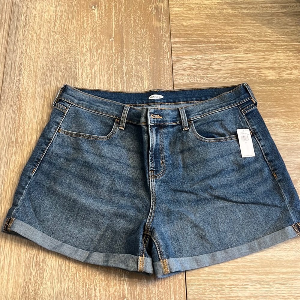 Cuffed jean shorts